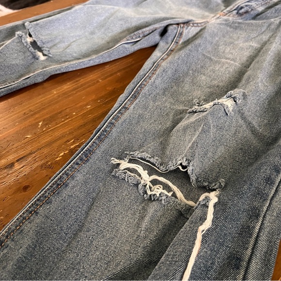 Rsq high rise straight leg distressed in the knee new w/tags size 28 - Picture 5 of 8